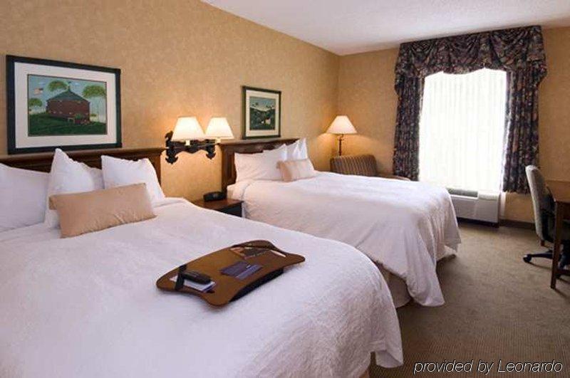 Hampton Inn & Suites State College At Williamsburg Square Zimmer foto